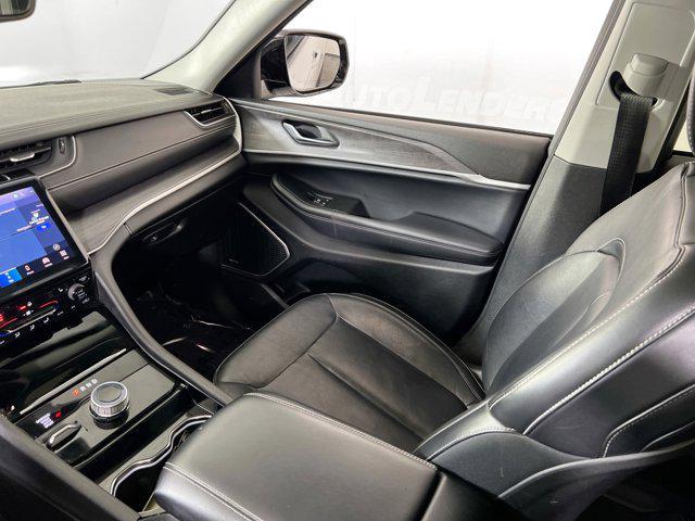 Photo of 2021 Bright White Clearcoat Jeep Grand Cherokee L