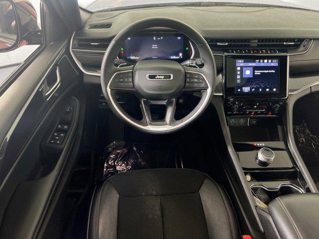 Photo of 2023 Velvet Red Pearlcoat Jeep Grand Cherokee