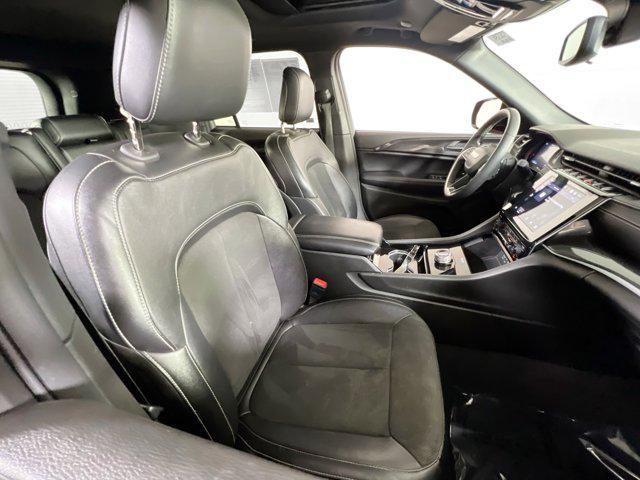 Photo of 2023 Velvet Red Pearlcoat Jeep Grand Cherokee