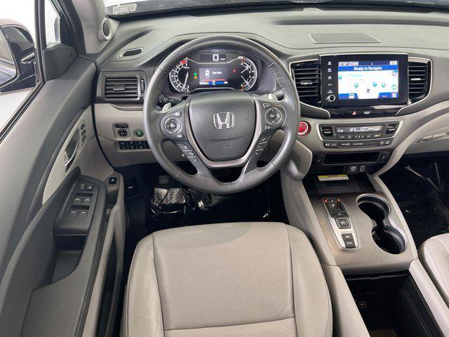 Photo of 2022 Obsidian Blue Pearl Honda Ridgeline