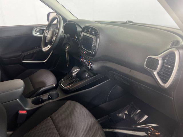 Photo of 2023 Mars Orange Kia Soul