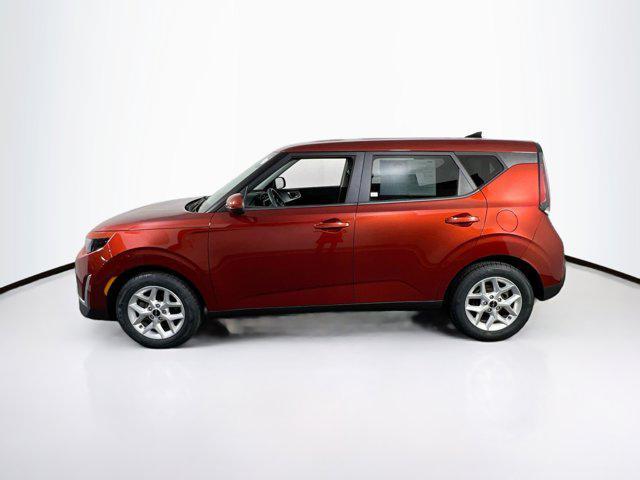 Photo of 2023 Mars Orange Kia Soul