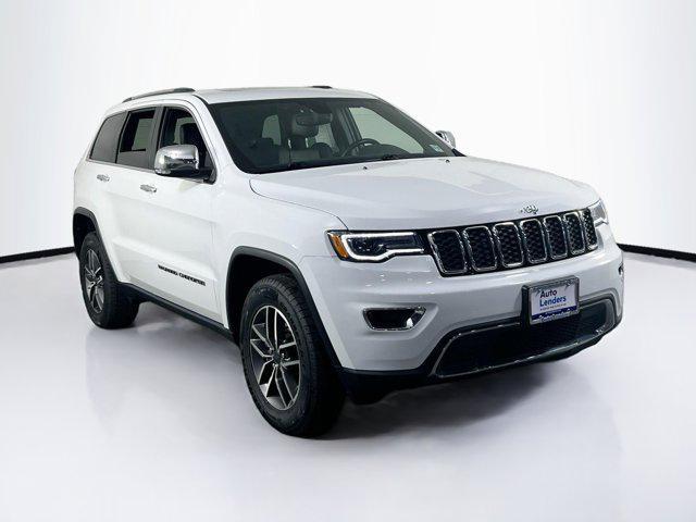 Photo of 2022 Bright White Clearcoat Jeep Grand Cherokee
