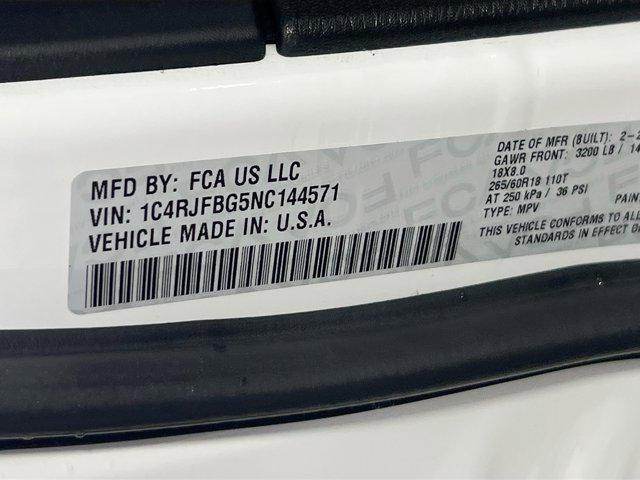 Photo of 2022 Bright White Clearcoat Jeep Grand Cherokee