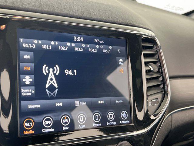 Photo of 2022 Velvet Red Pearlcoat Jeep Grand Cherokee
