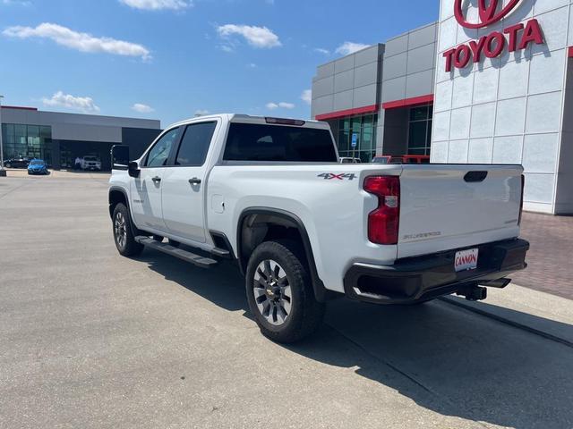 Photo of 2022 Summit White Chevrolet Silverado 2500
