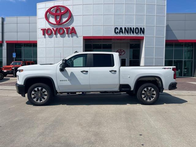 Photo of 2022 Summit White Chevrolet Silverado 2500