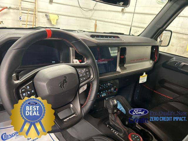 Photo of 2024 Oxford White Ford Bronco