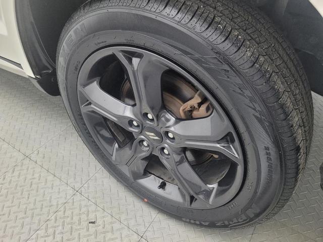 Photo of 2018 White Dodge Journey
