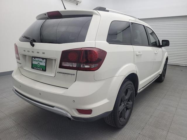 Photo of 2018 White Dodge Journey