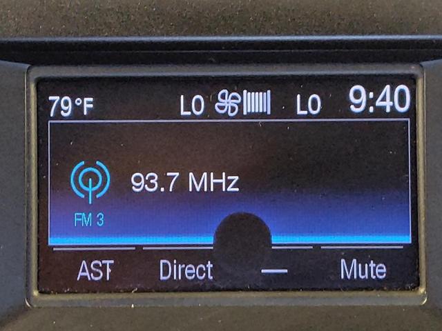 Photo of 2014 Oxford White Ford Fusion Hybrid
