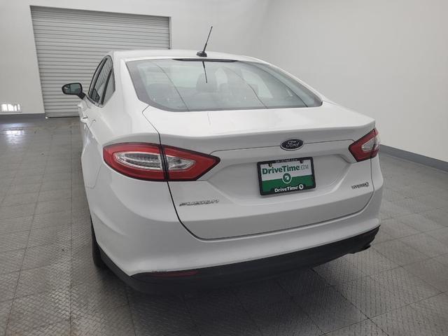 Photo of 2014 Oxford White Ford Fusion Hybrid