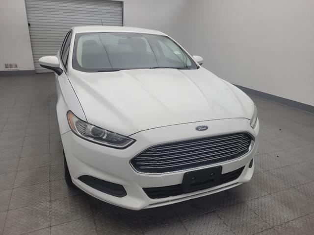 Photo of 2014 Oxford White Ford Fusion Hybrid