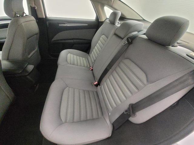 Photo of 2014 Oxford White Ford Fusion Hybrid