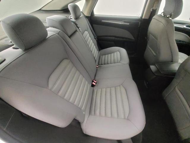Photo of 2014 Oxford White Ford Fusion Hybrid