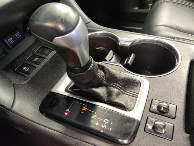 Photo of 2018 Midnight Black Metallic Toyota Highlander