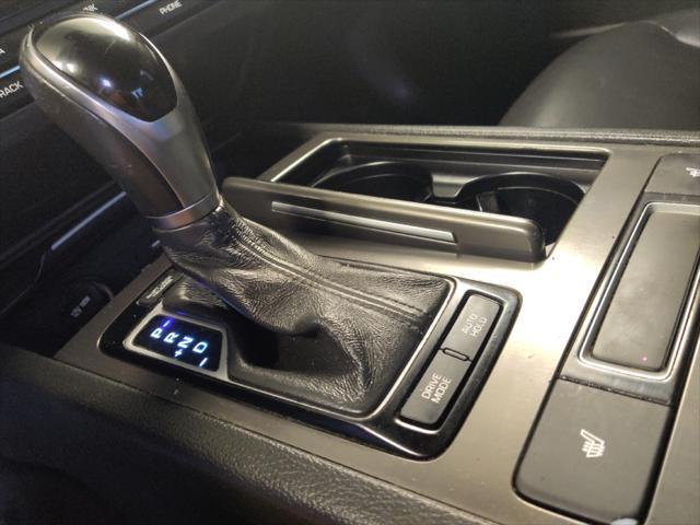 Photo of 2017 Gray Genesis G80