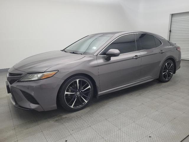 Photo of 2018 Predawn Gray Mica Toyota Camry