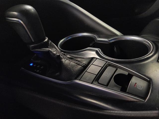 Photo of 2018 Predawn Gray Mica Toyota Camry