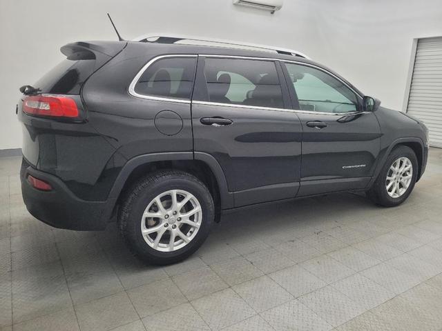 Photo of 2017 Diamond Black Crystal Pearlcoat Jeep Cherokee