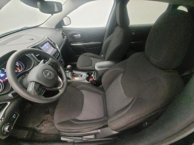 Photo of 2021 Diamond Black Crystal Pearlcoat Jeep Cherokee