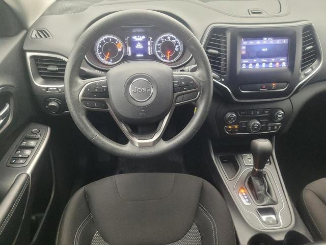 Photo of 2021 Diamond Black Crystal Pearlcoat Jeep Cherokee