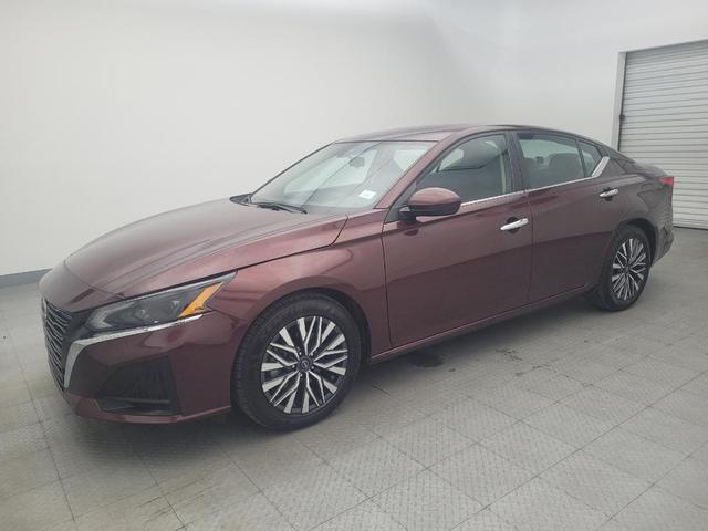 Photo of 2023 Red Nissan Altima