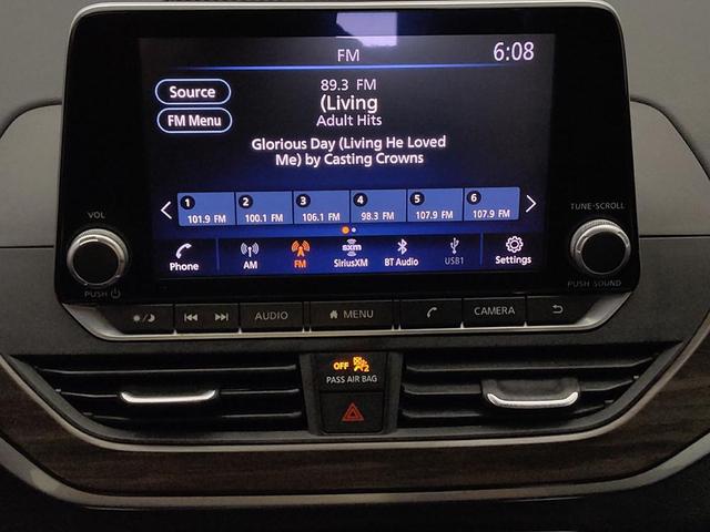 Photo of 2023 Red Nissan Altima