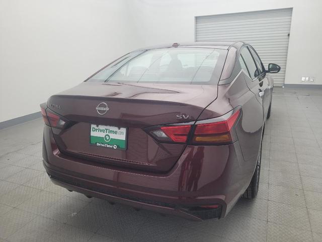 Photo of 2023 Red Nissan Altima