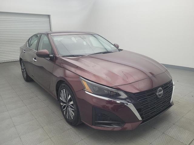 Photo of 2023 Red Nissan Altima
