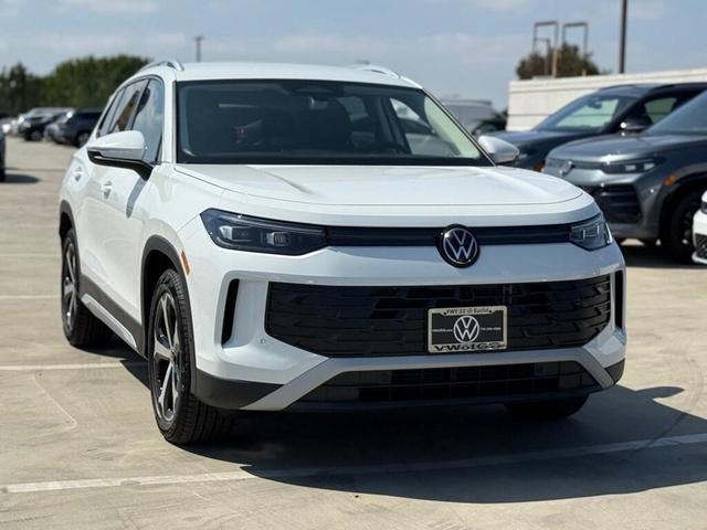 Photo of 2025 Pure White Volkswagen Tiguan