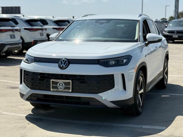 Photo of 2025 Pure White Volkswagen Tiguan