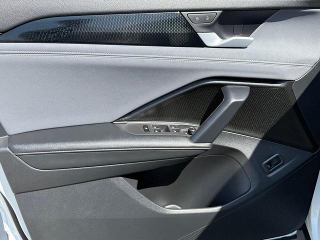 Photo of 2025 Pure White Volkswagen Tiguan