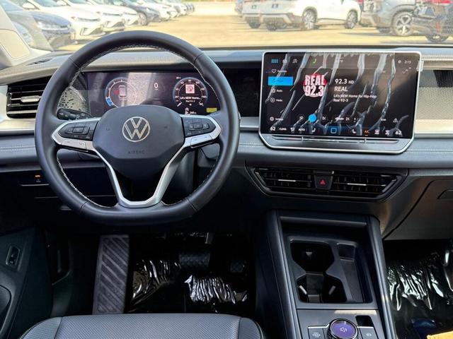 Photo of 2025 Pure White Volkswagen Tiguan