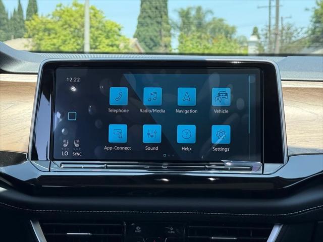 Photo of 2025 Deep Black Pearl Volkswagen Atlas