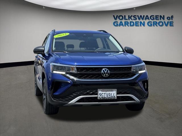 Photo of 2023 Dusk Blue Metallic Volkswagen Taos