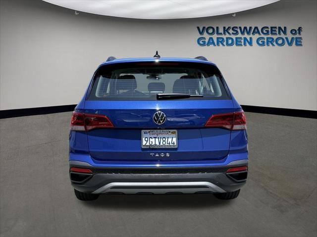Photo of 2023 Dusk Blue Metallic Volkswagen Taos