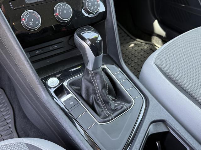Photo of 2023 Dusk Blue Metallic Volkswagen Taos