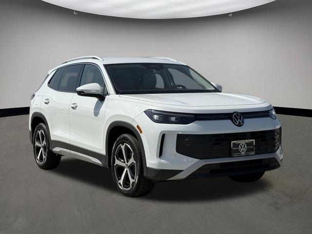 Photo of 2025 Pure White Volkswagen Tiguan