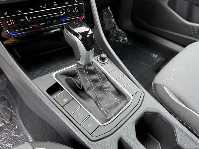 Photo of 2025 Deep Black Pearl Volkswagen Jetta