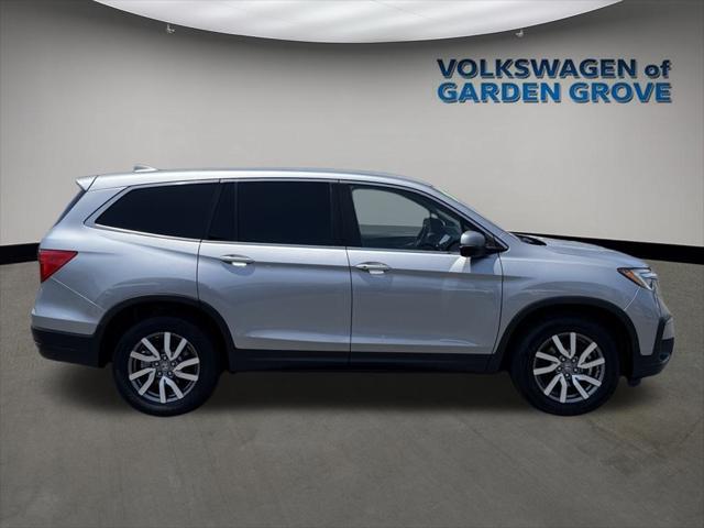 Photo of 2020 Lunar Silver Metallic Honda Pilot