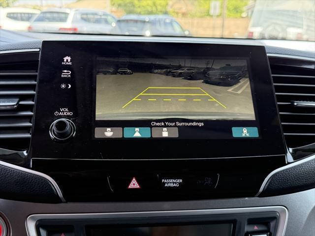 Photo of 2020 Lunar Silver Metallic Honda Pilot