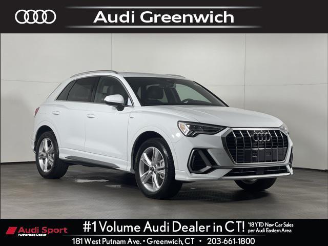 Photo of 2024 Glacier White Metallic Audi Q3