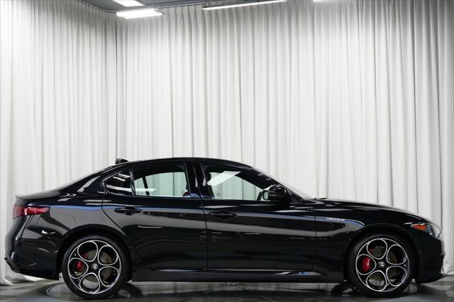 Photo of 2023 Vulcano Black Metallic Alfa Romeo Giulia