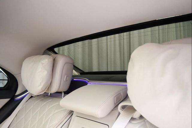 Photo of 2023 MANUFAKTUR Diamond White Metallic Mercedes-Benz S-Class
