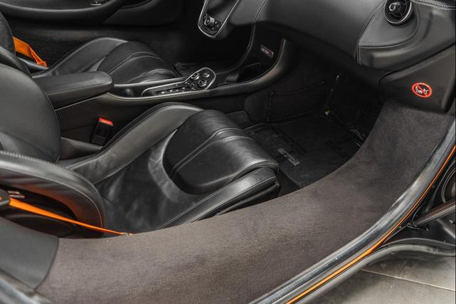 Photo of 2016 Papaya Spark McLaren 570S