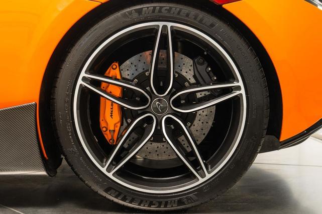 Photo of 2016 Papaya Spark McLaren 570S