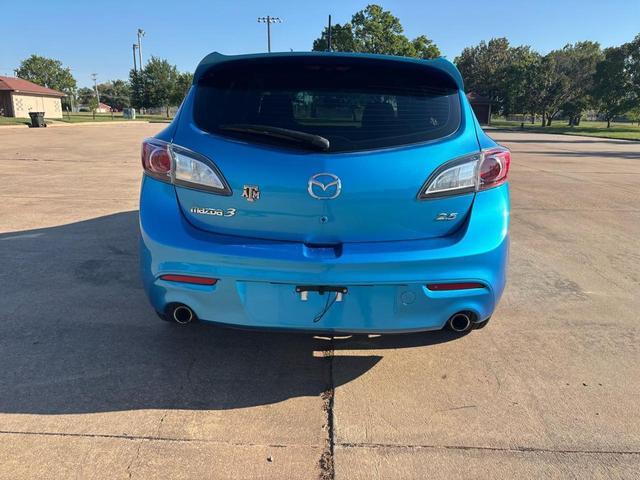 Photo of 2010 Blue Mazda Mazda3