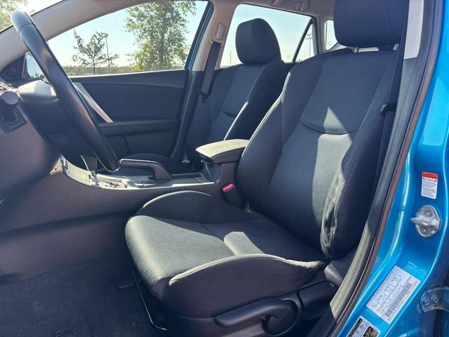 Photo of 2010 Blue Mazda Mazda3