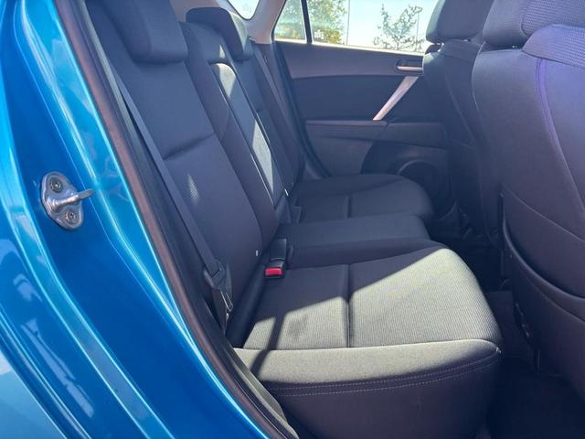 Photo of 2010 Blue Mazda Mazda3